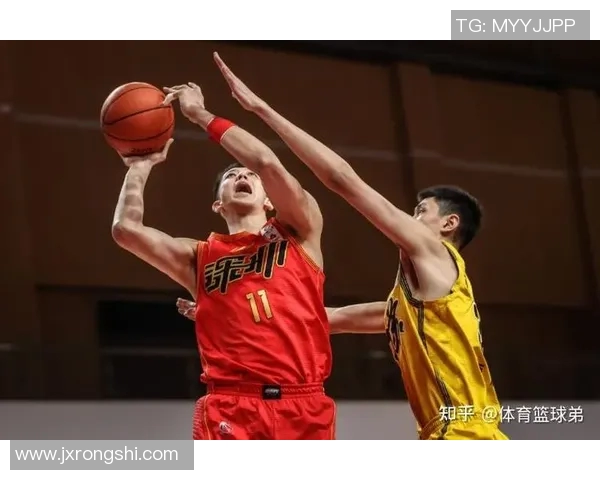 南京篮球队与广州篮球队的耐力较量赛后深度分析与反思 南京篮球队与广州篮球队的耐力较量赛后深度分析与反思