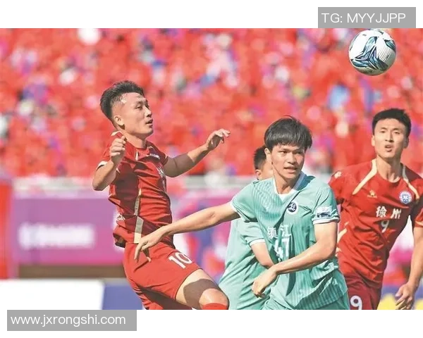 足球明星精彩瞬间剪辑图片展示让你领略绿茵场上的风采与魅力 足球明星精彩瞬间剪辑图片展示让你领略绿茵场上的风采与魅力